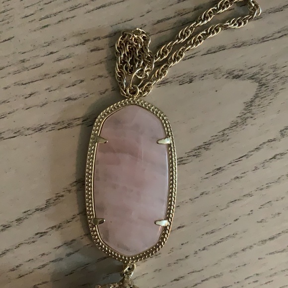 Kendra Scott necklace - Picture 2 of 4